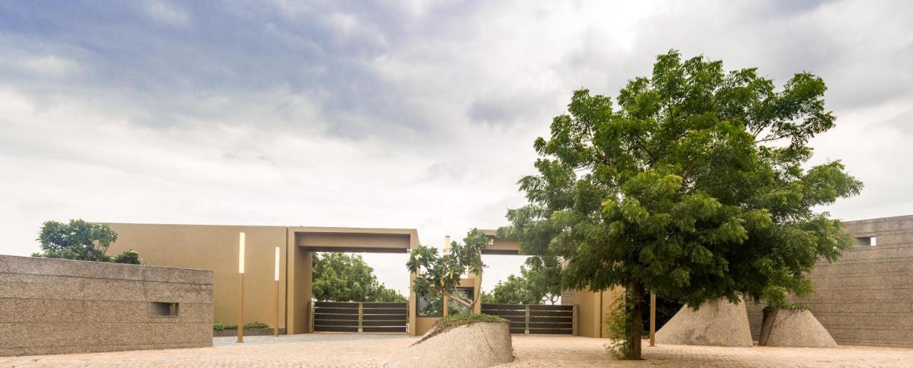 Life At Repose- Lake Villas Resort & Club Chor Warodra Exterior foto